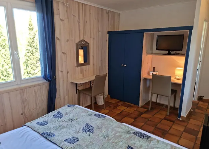 Logis Le Saint Marc Hotel Mollans-sur-Ouvèze