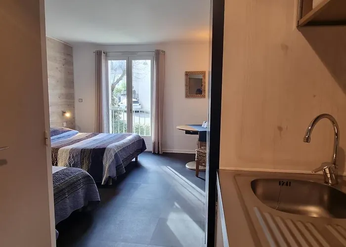 Logis Le Saint Marc Hotel