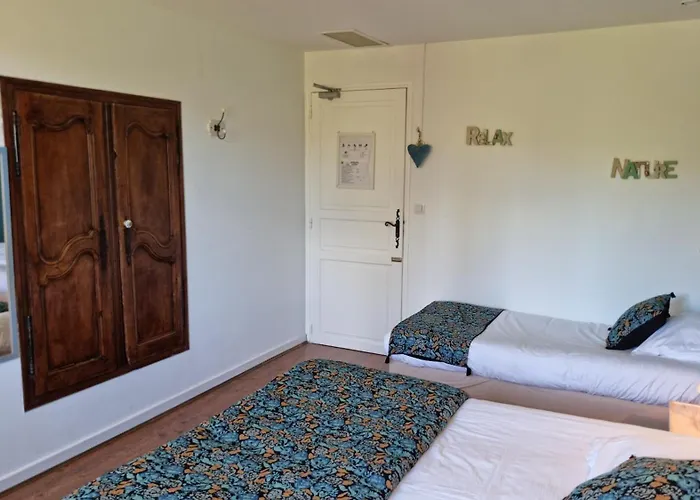 Logis Le Saint Marc Hotel 3*