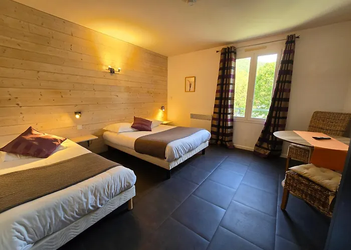 Hotel Logis Le Saint Marc Mollans-sur-Ouvèze