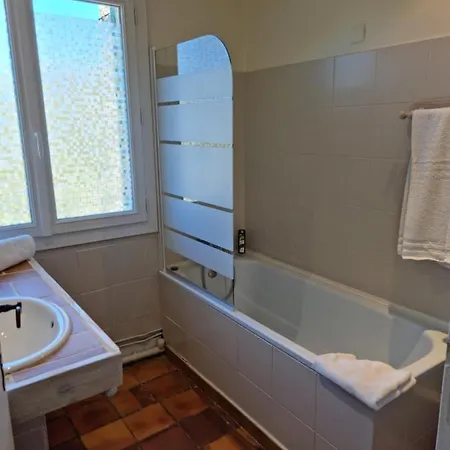 Hotel Logis Le Saint Marc Mollans-sur-Ouvèze