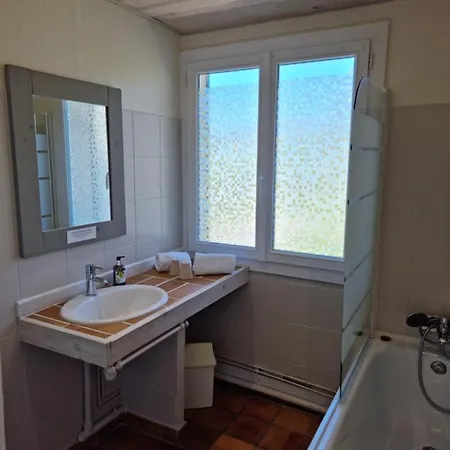 Logis Le Saint Marc Hotel