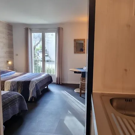 Logis Le Saint Marc Hotel