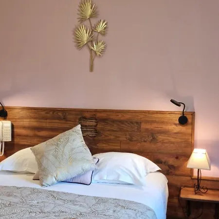 Logis Le Saint Marc Hotel