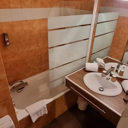 Hotel Logis Le Saint Marc 3*
