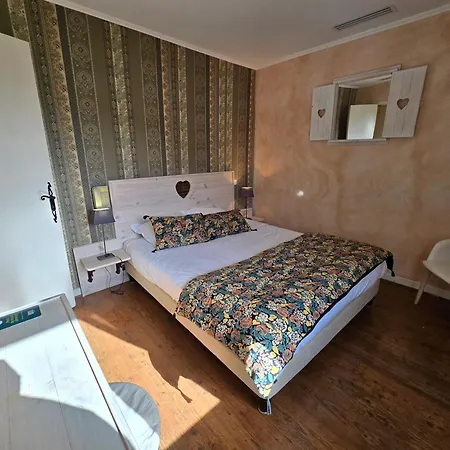 Logis Le Saint Marc 3*