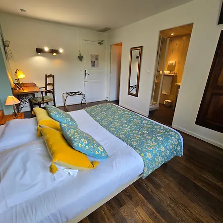 Hotel Logis Le Saint Marc 3*