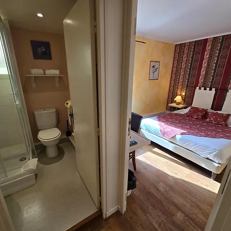 Logis Le Saint Marc Hotel 3*
