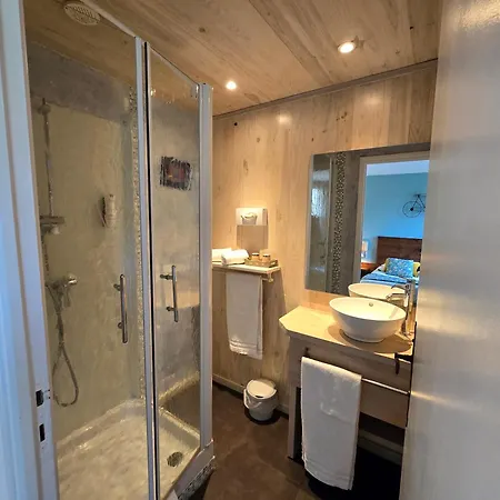 Logis Le Saint Marc Hotel 3*
