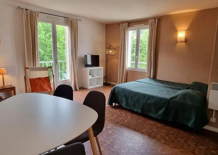 Hotel Logis Le Saint Marc 3*