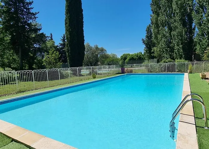 Hotel Logis Le Saint Marc Mollans-sur-Ouvèze