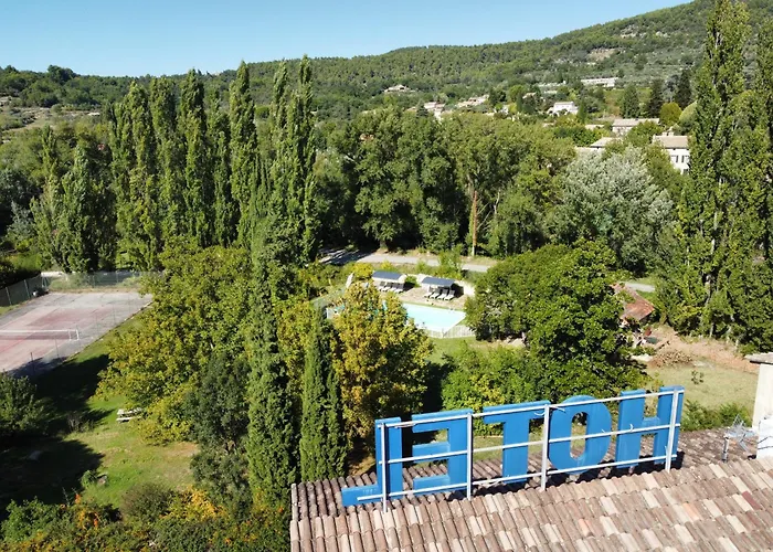 Logis Le Saint Marc Hotel 3*